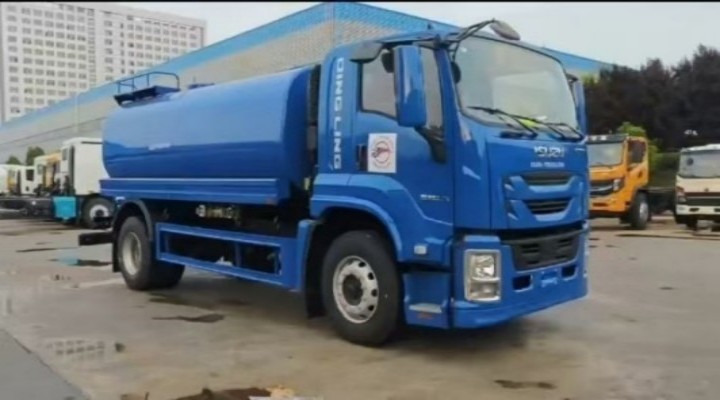 کامیون آب 15000 لیتری ایسوزو گیگا